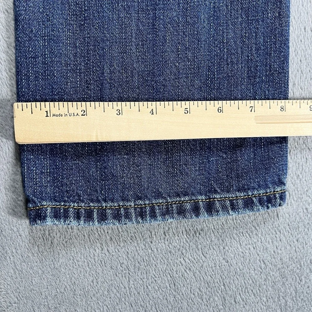Lucky Brand Jeans Mens 32x32 Blue 221 Original Straight Mid Rise Medium Wash